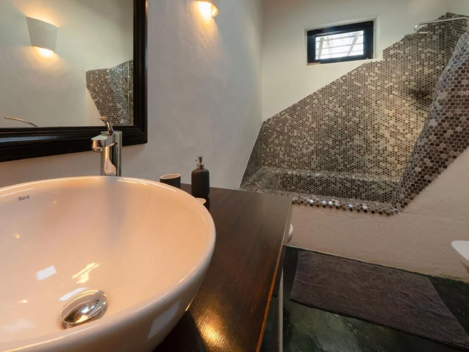 Bauernhaus mit großem Garten und beheiztem Pool-Binnen