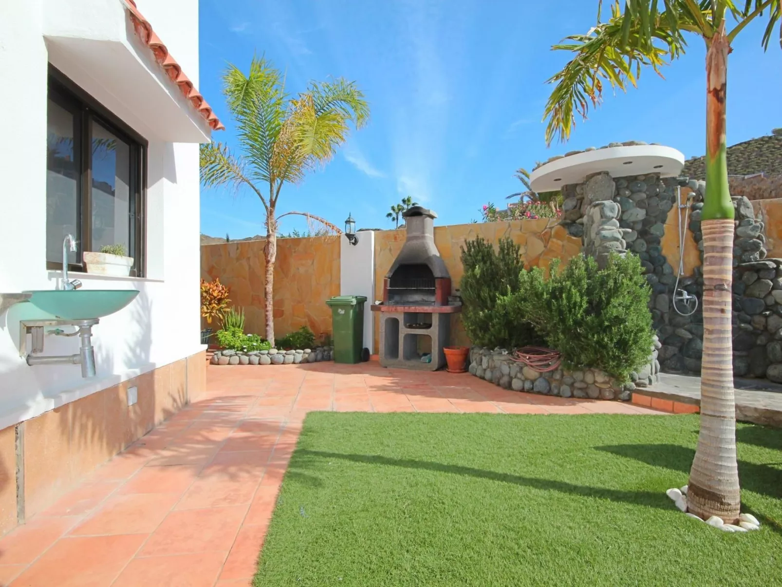 Luxus-Villa Lucia-Buiten