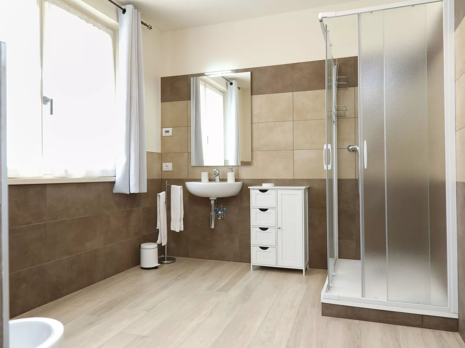 'Vall' mit Privatparkplatz-Binnen