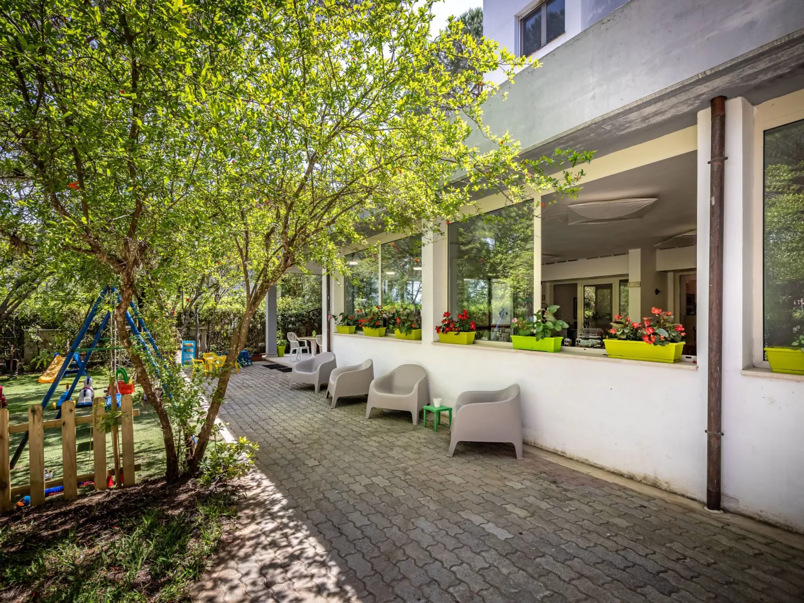 Mareblù' Wohnung mit Jacuzzi-Buiten