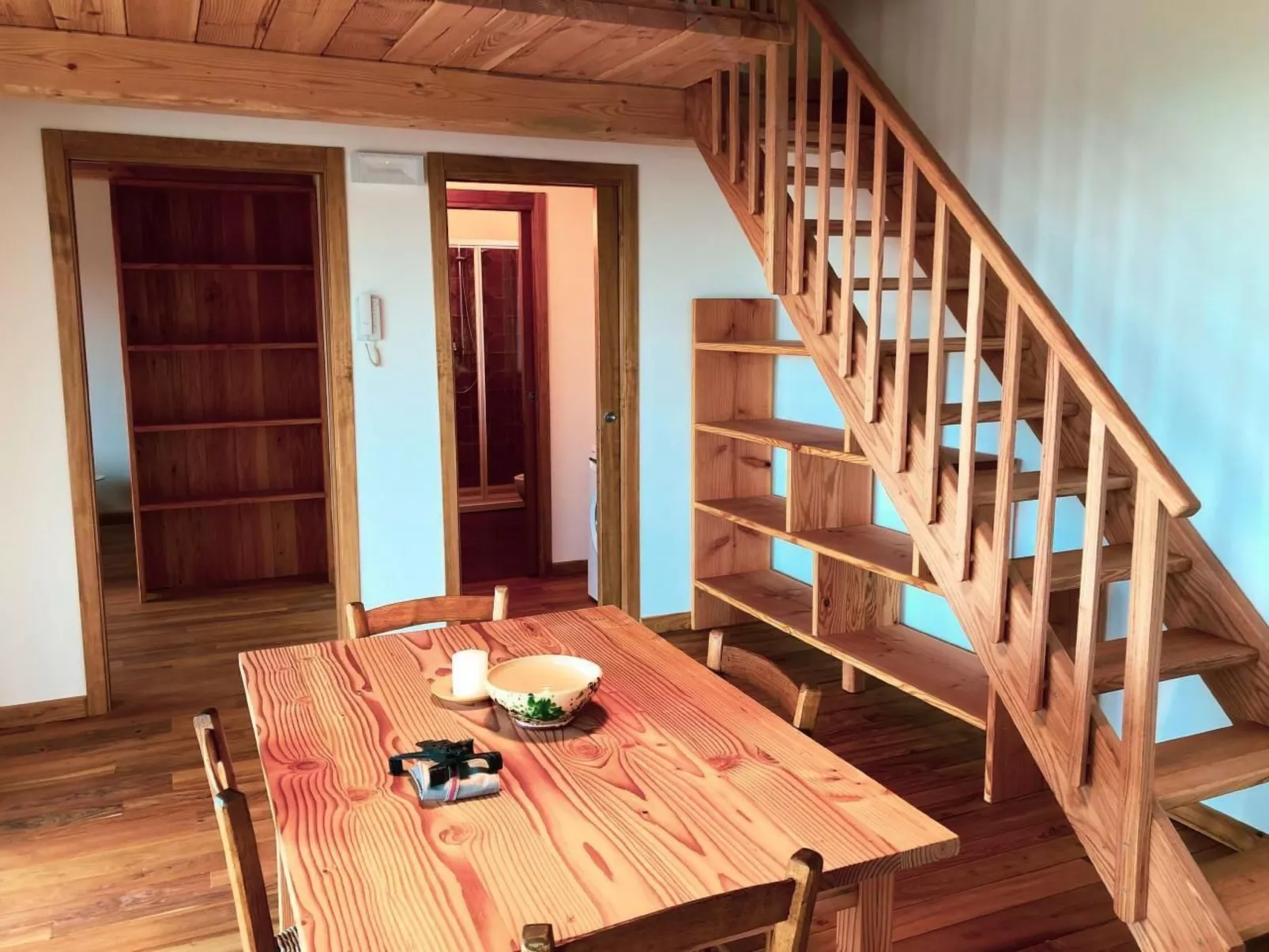 Freistehendes Haus mit privatem Pool-Binnen