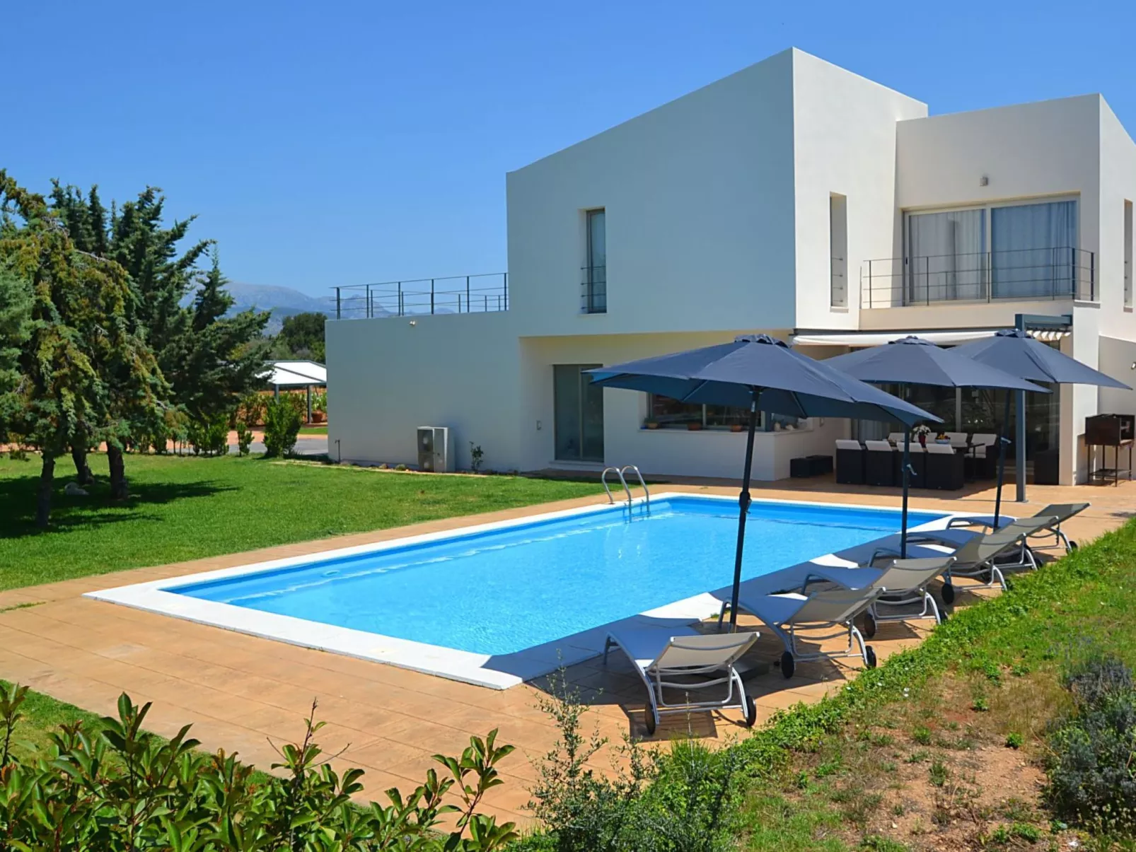 Schönes modernes Ferienhaus C84MLL-Buiten