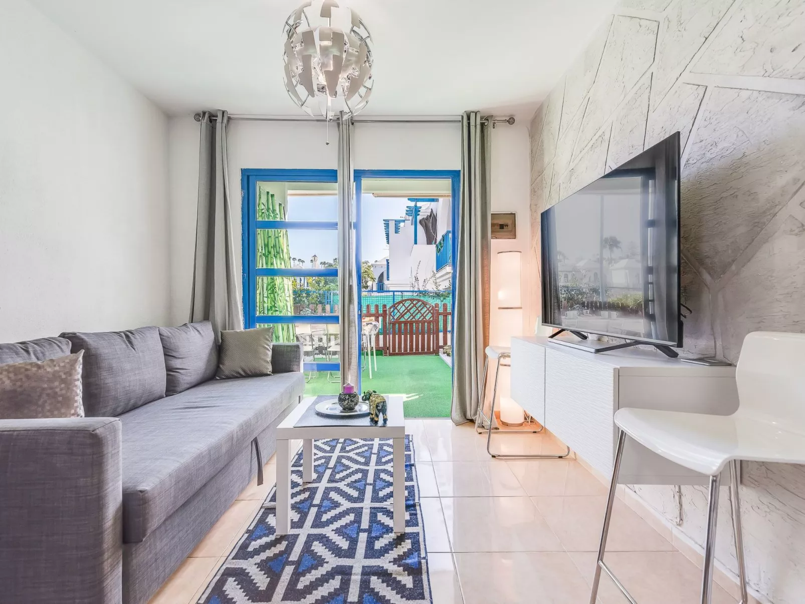 Mit eigenem Garten und Terrasse-Binnen