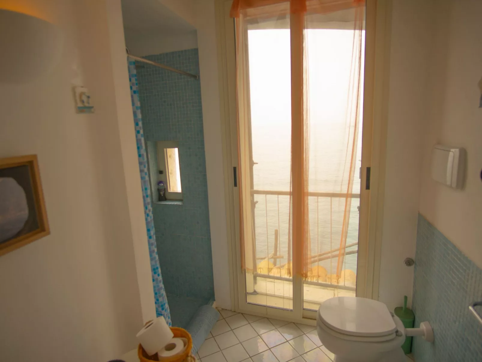 Villa auf einer natürlichen Klippe mit Blick auf das Meer, nur wenige Schritte-Image-tags.info