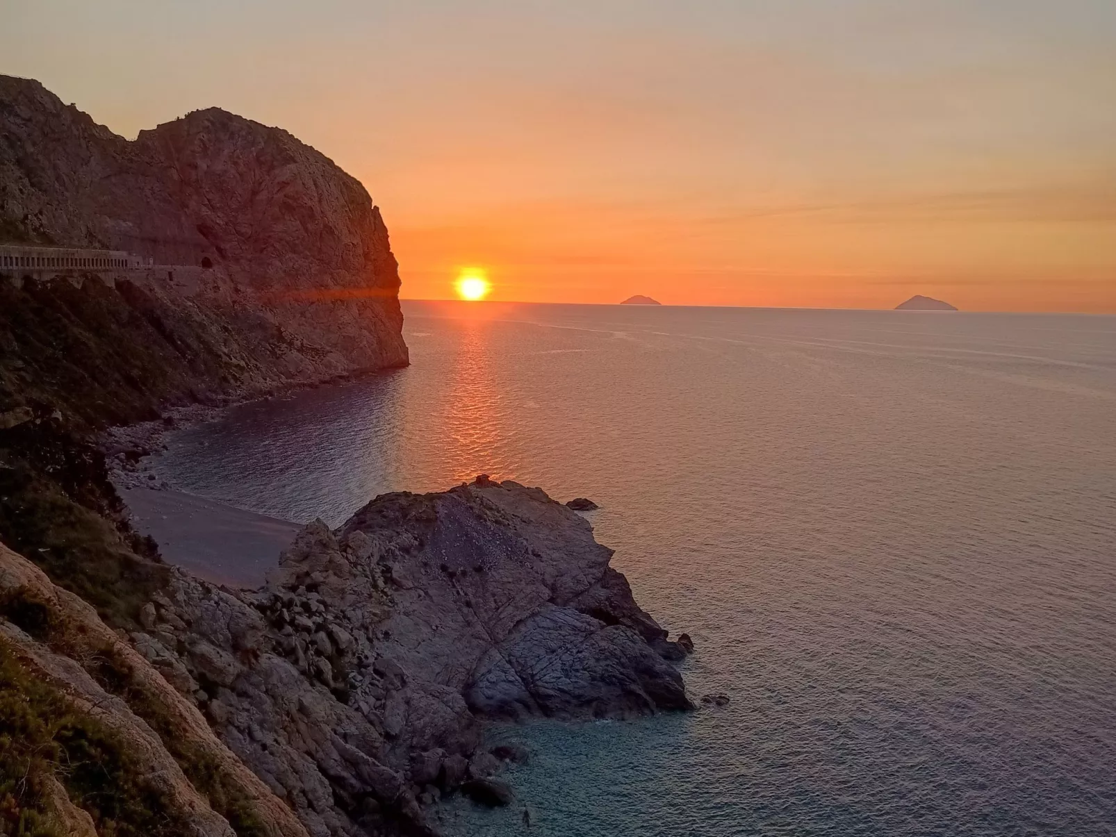 "Haus am Meer in Sizilien"-Image-tags.info