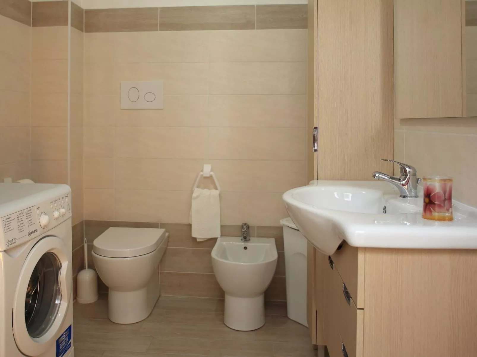 Anwesen mit Balkon-Image-tags.info