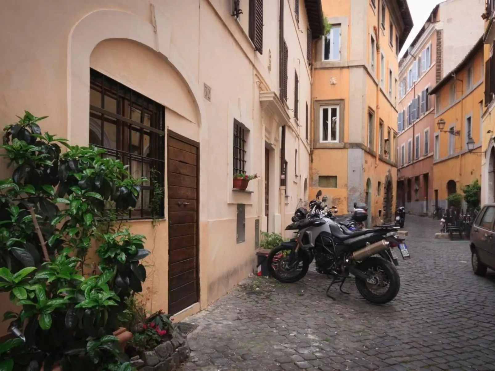 Charmantes, komfortables Studio im Herzen von Rom-Buiten