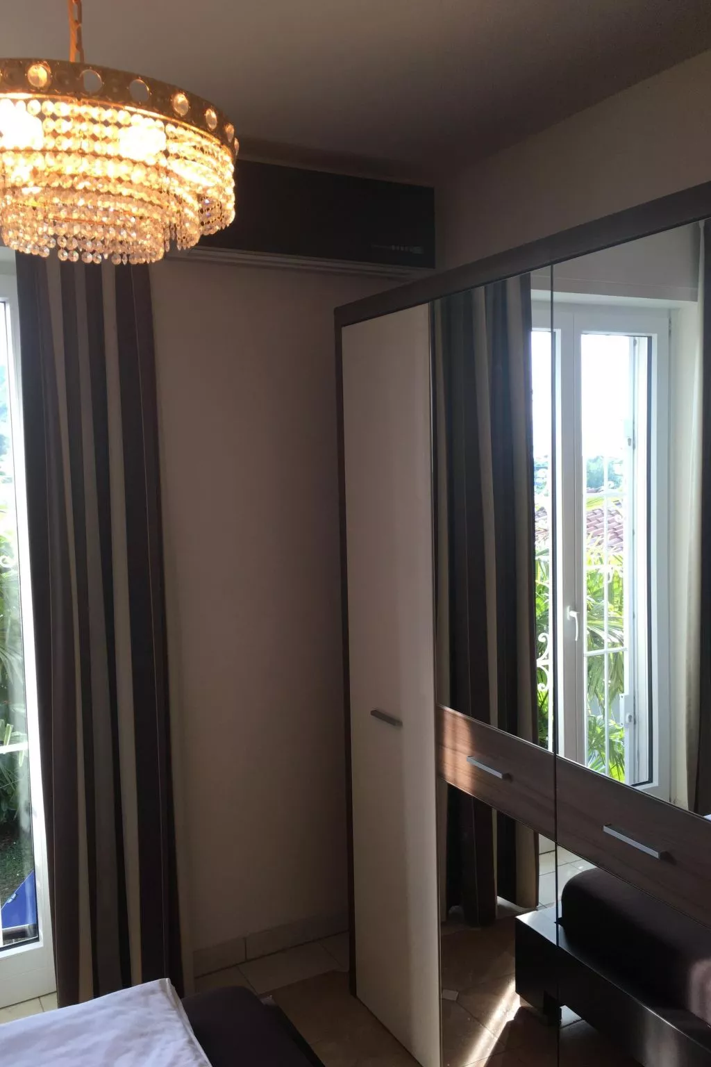 Villetta Montavolo in traumhafter Panoramalage-Binnen