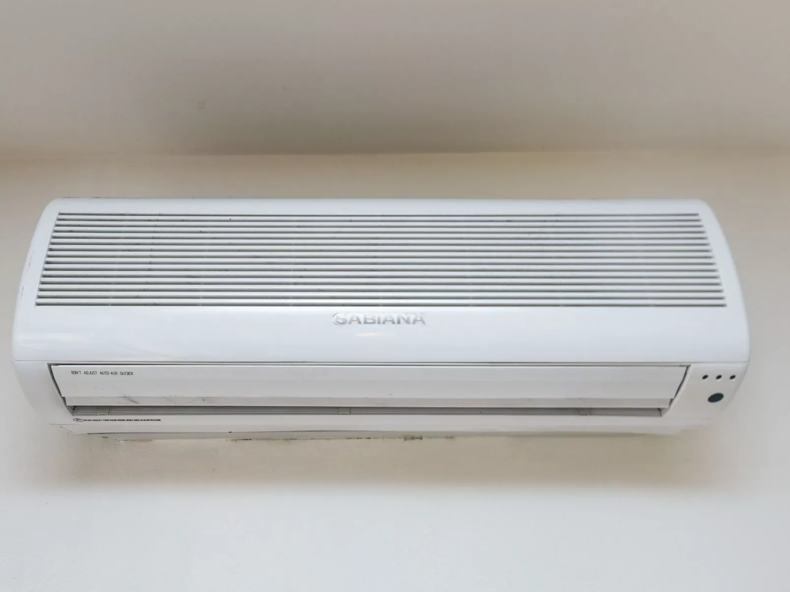 Wohnung mit Balkon, Schwimmbad und Seeblick-Binnen