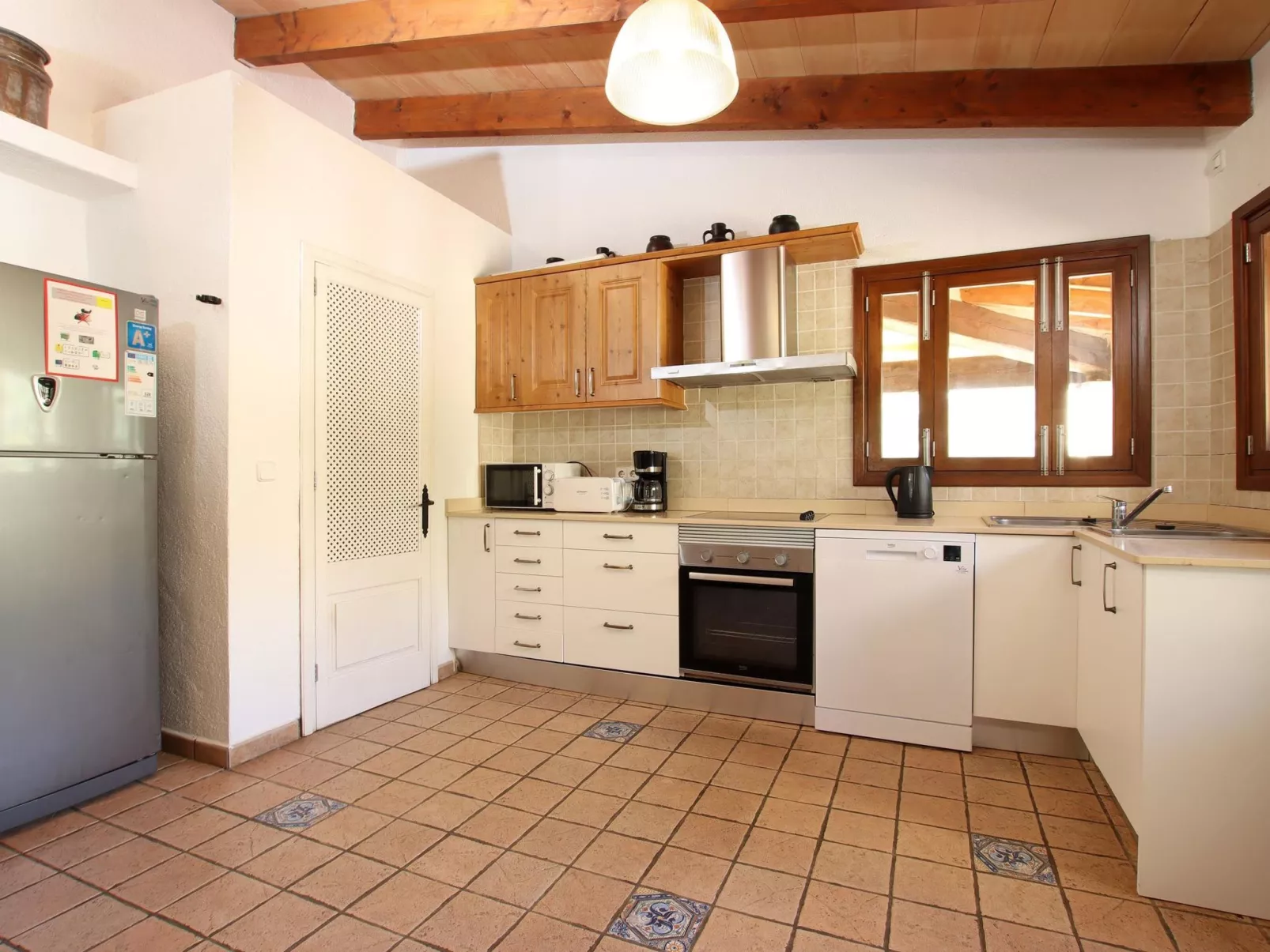 Charmante Villa in der Nähe von Cala San Vicente-Binnen