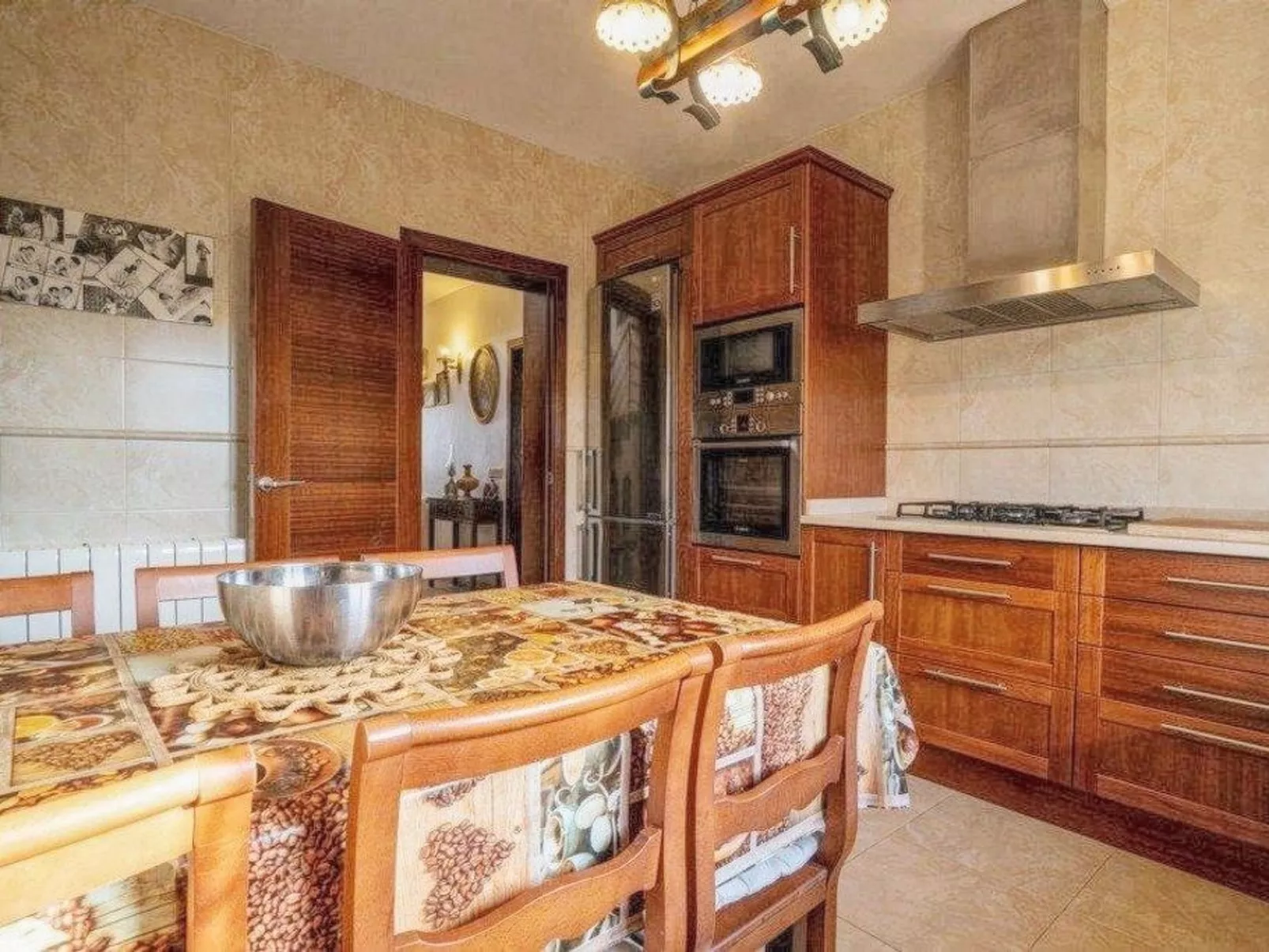 Schöne Villa mit Pool in der Nähe des Strandes-Image-tags.info