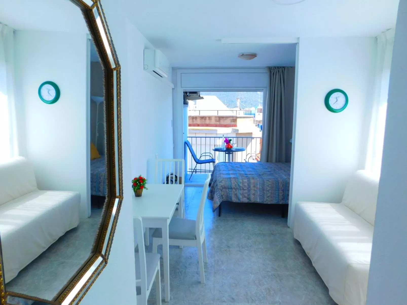 A-241 Saisonale Vermietung Studio Roses