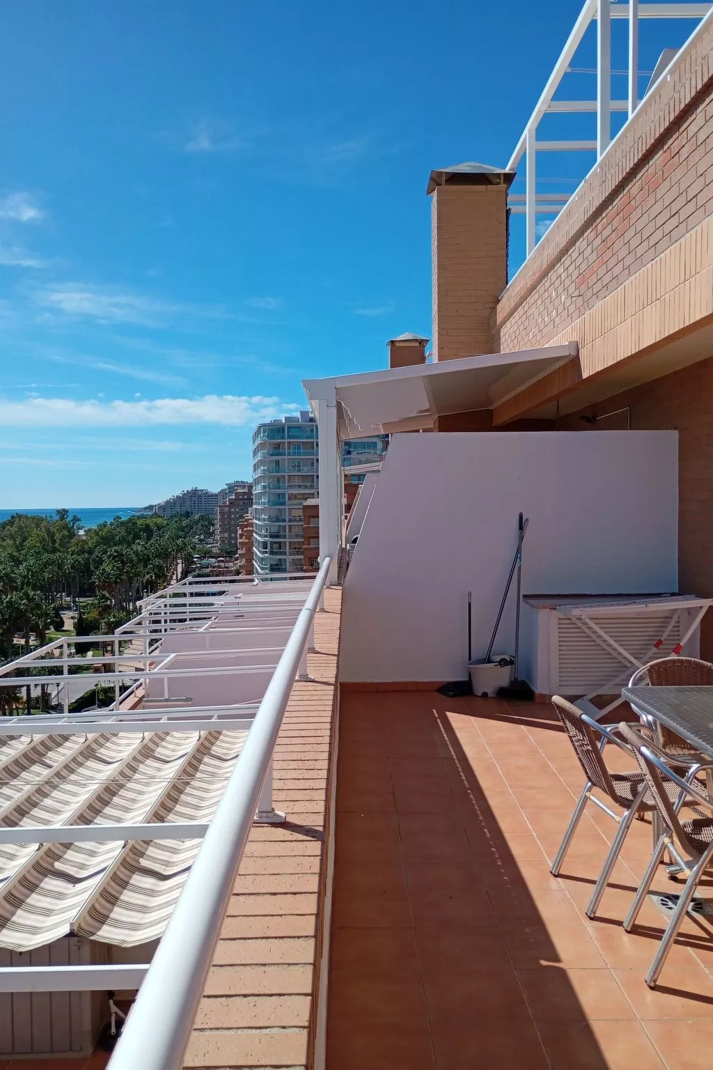 Drei-Schlafzimmer-Wohnung mit Blick auf das Meer-Buiten