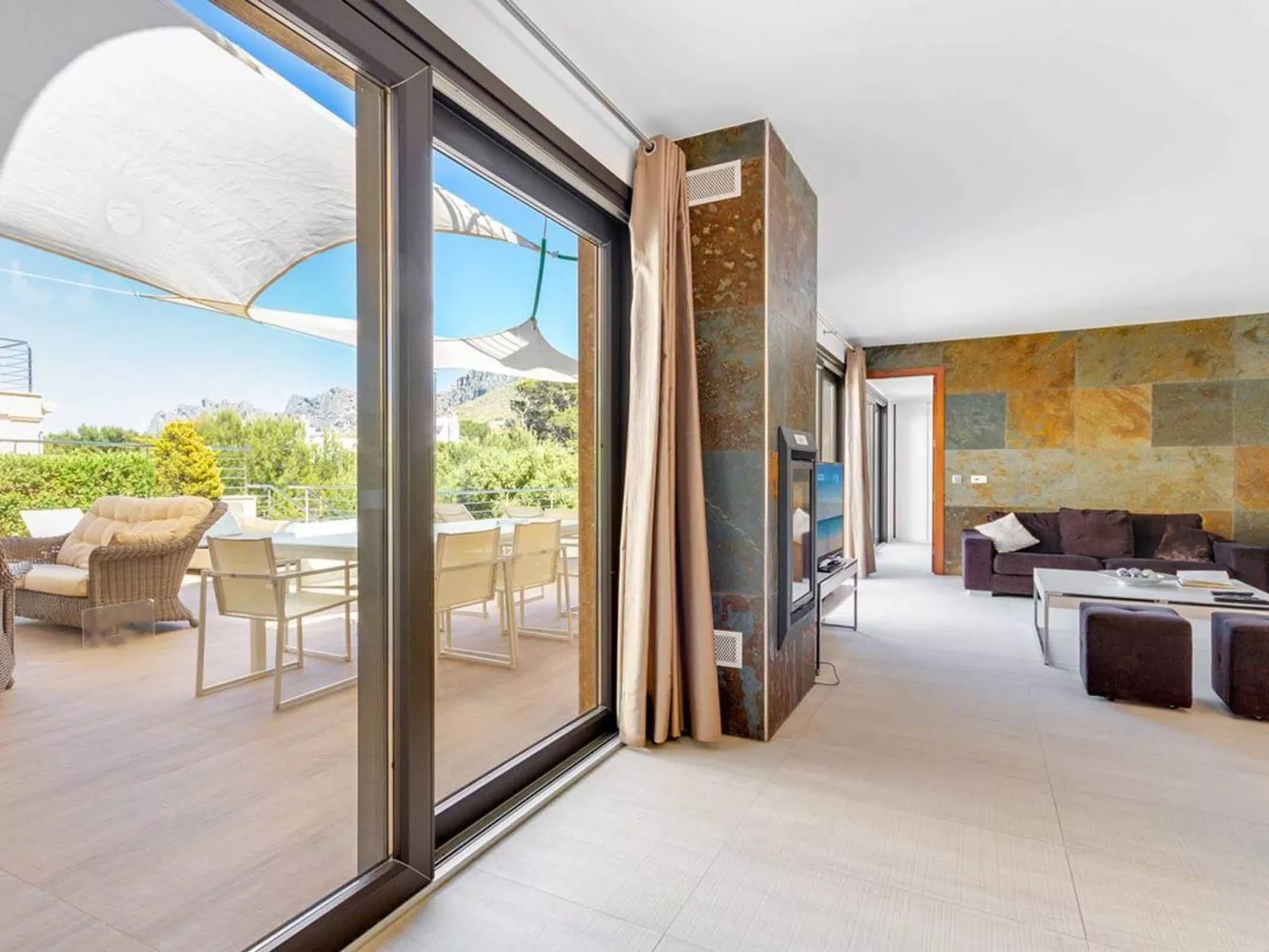 Schöne Villa im Zentrum von Cala Sant Vicenç-Image-tags.info