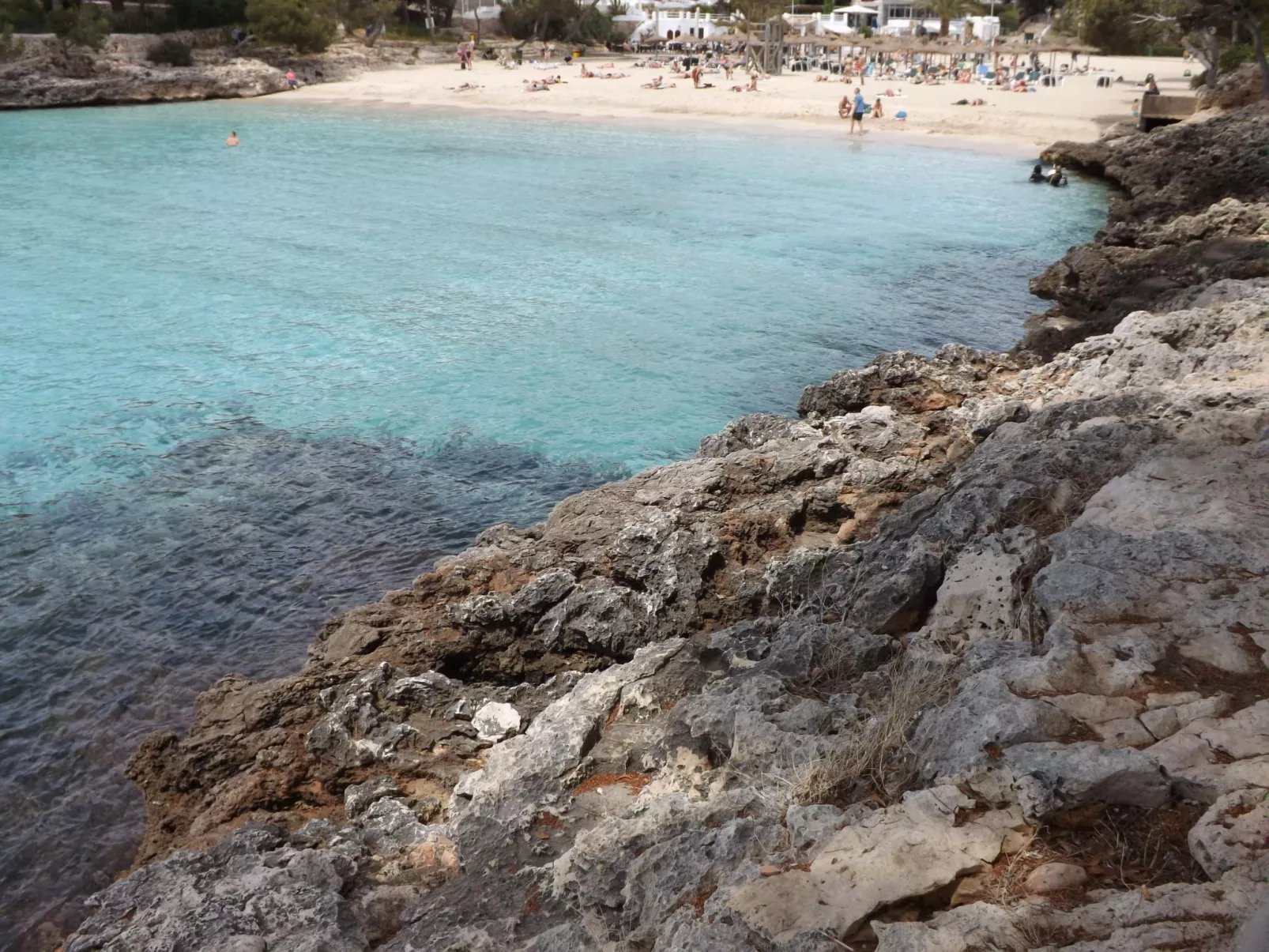 Bungalow con piscina-Buiten