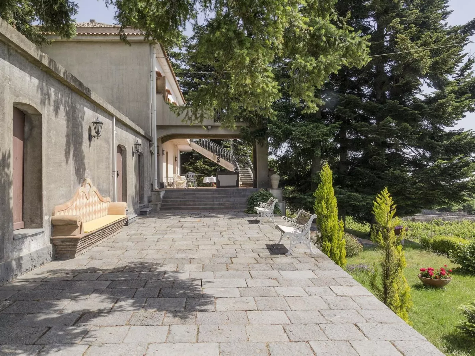 Villa Le Vignoble in Montargano-Image-tags.info