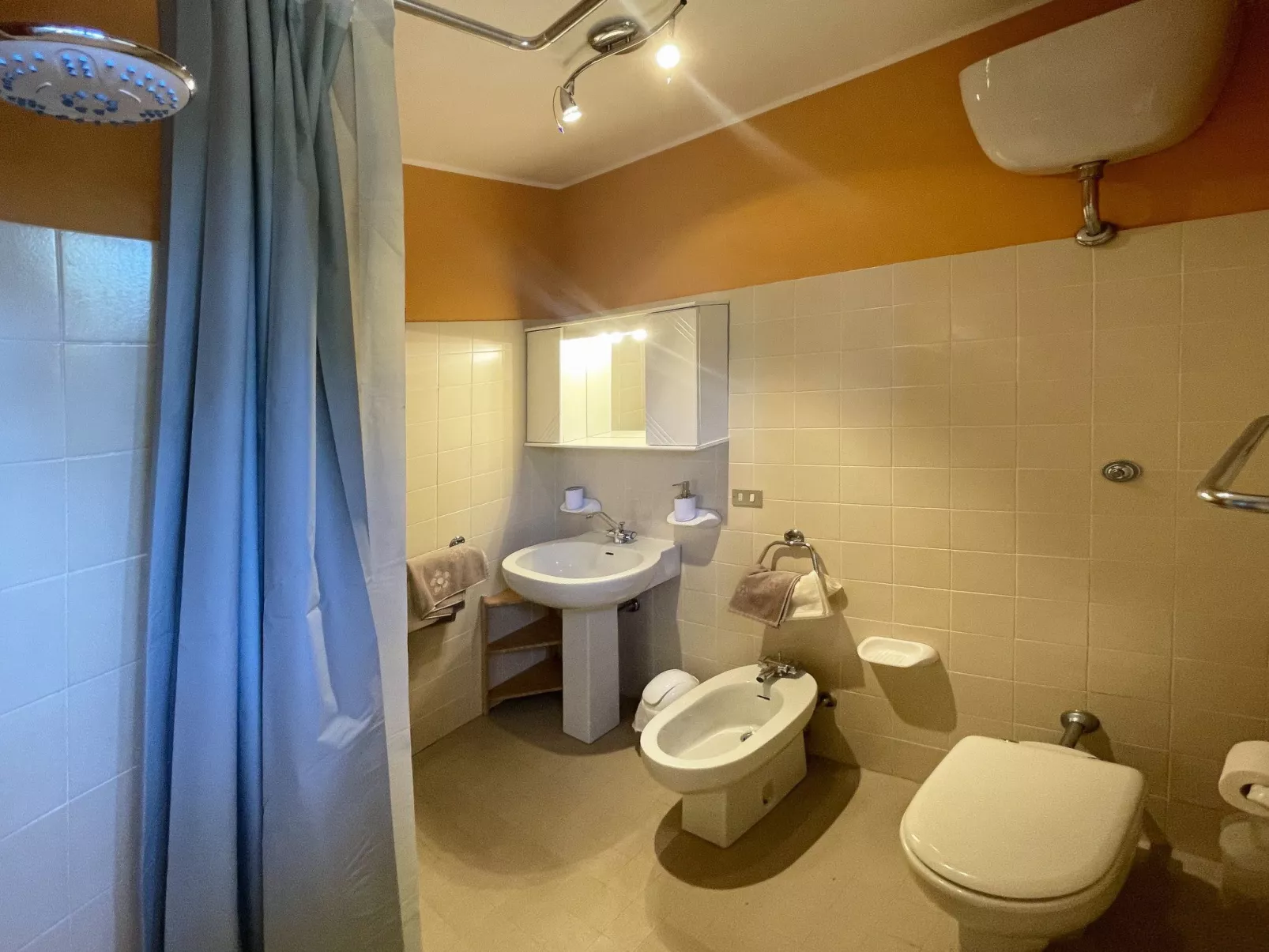 Casa Zefiro Marche Holiday Villas, privater Pool-Binnen