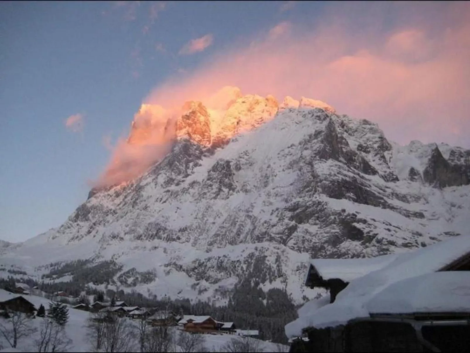 Chalet an ruhiger Lage mit schöner Bergsicht-Buiten