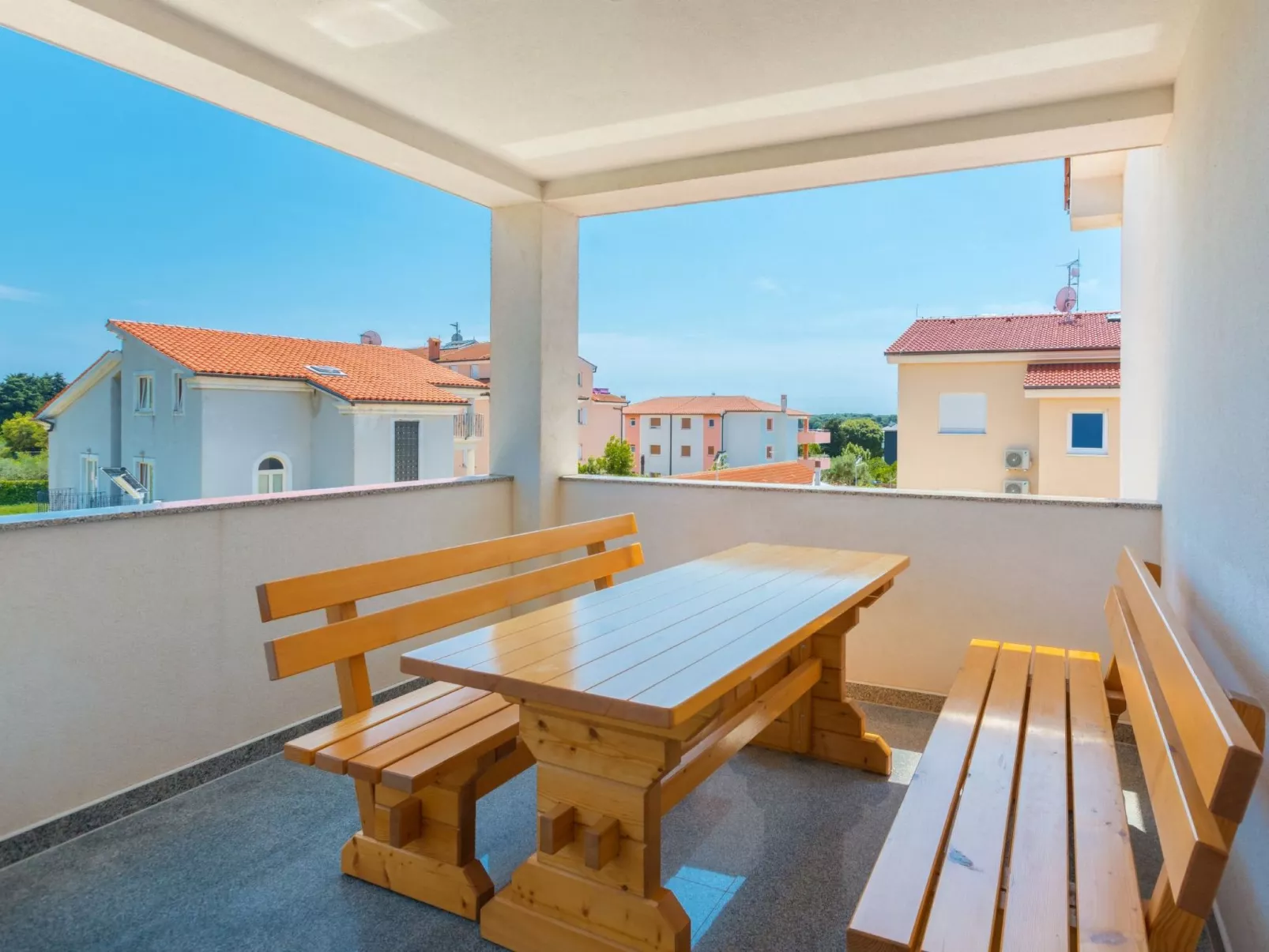 Wohnung mit Balkon-Image-tags.info