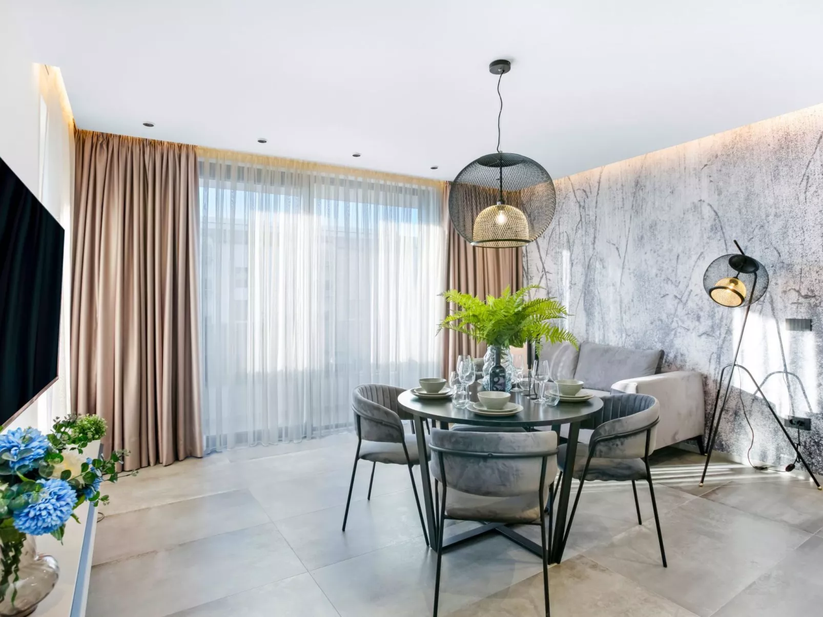 Fly Room - A1-Image-tags.info