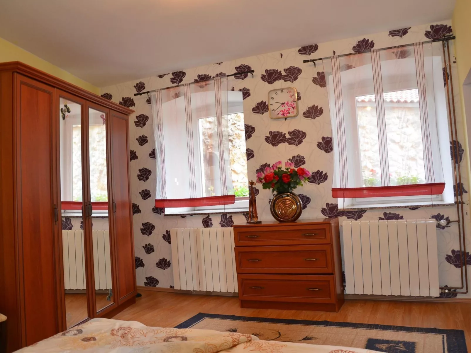 Geräumige Duplexwohnung mit Terrasse und Pool-Image-tags.info