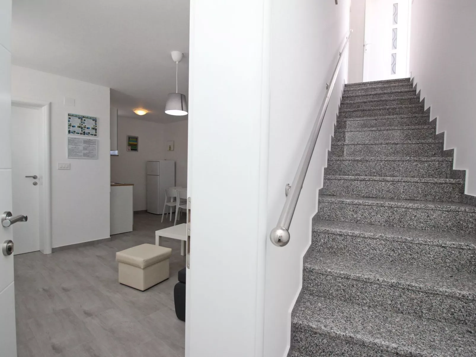 Wohnung in Baška mit Terrasse-Binnen