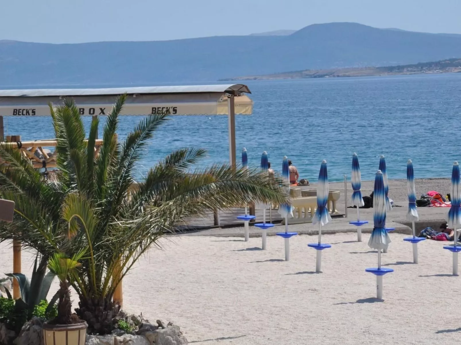 Wohnung mit Balkon und Meerblick-Buiten