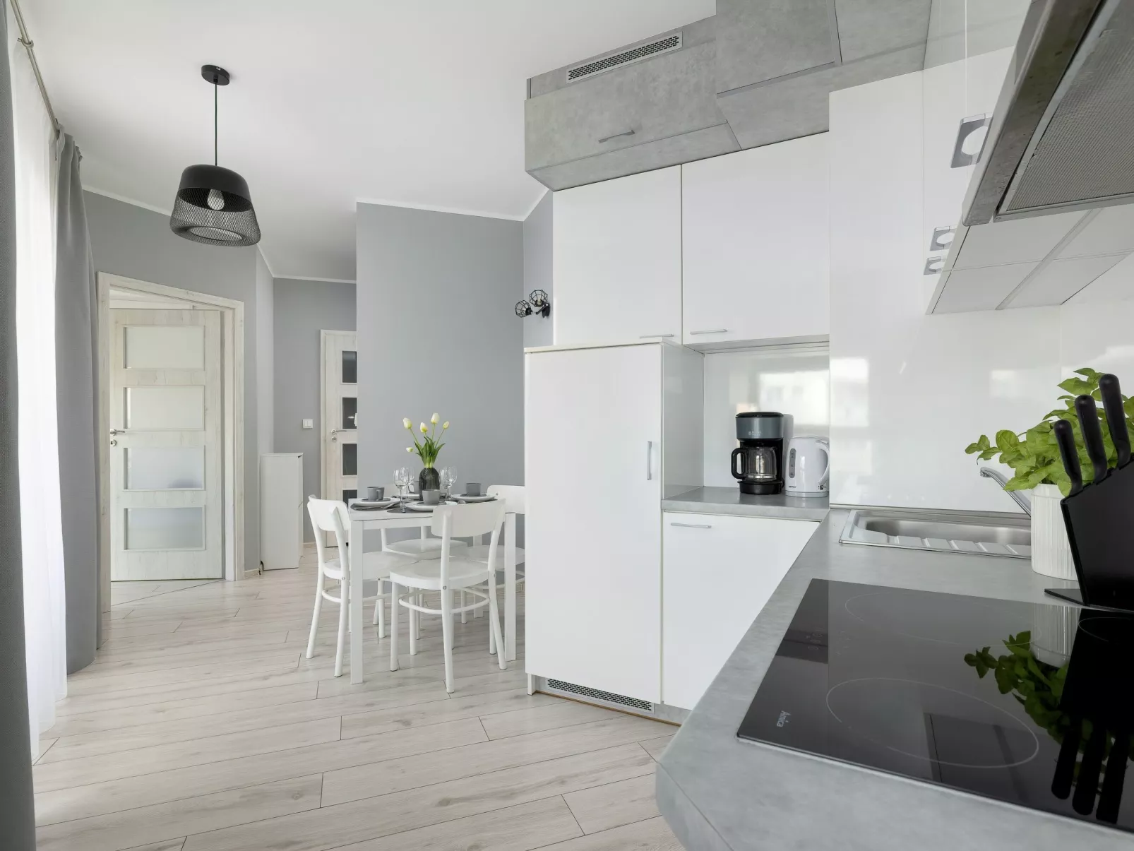 Apartment Ambria III-Image-tags.info