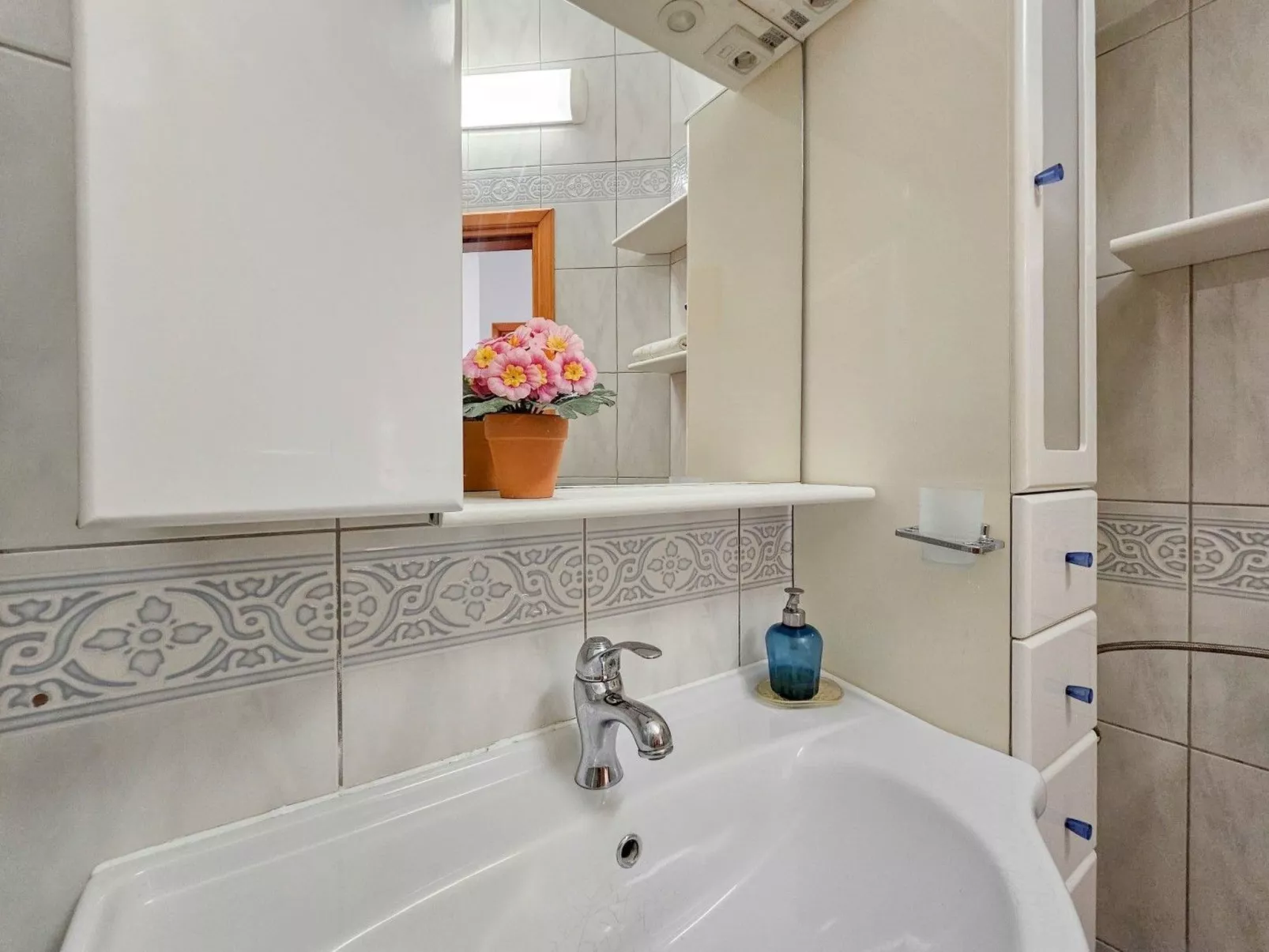 Mit Blick auf das Wasser-Image-tags.info