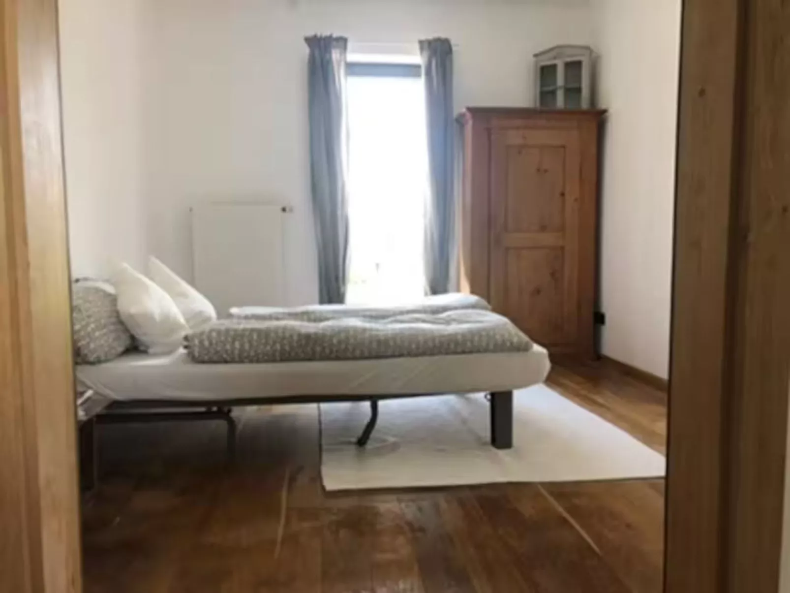 Leo's Loft-Image-tags.info