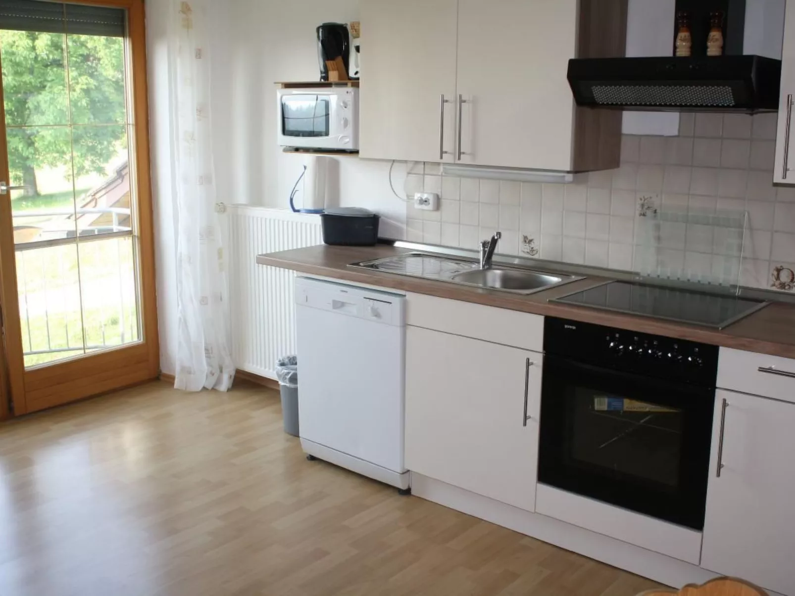 Große Wohnung mit Badewanne-Binnen