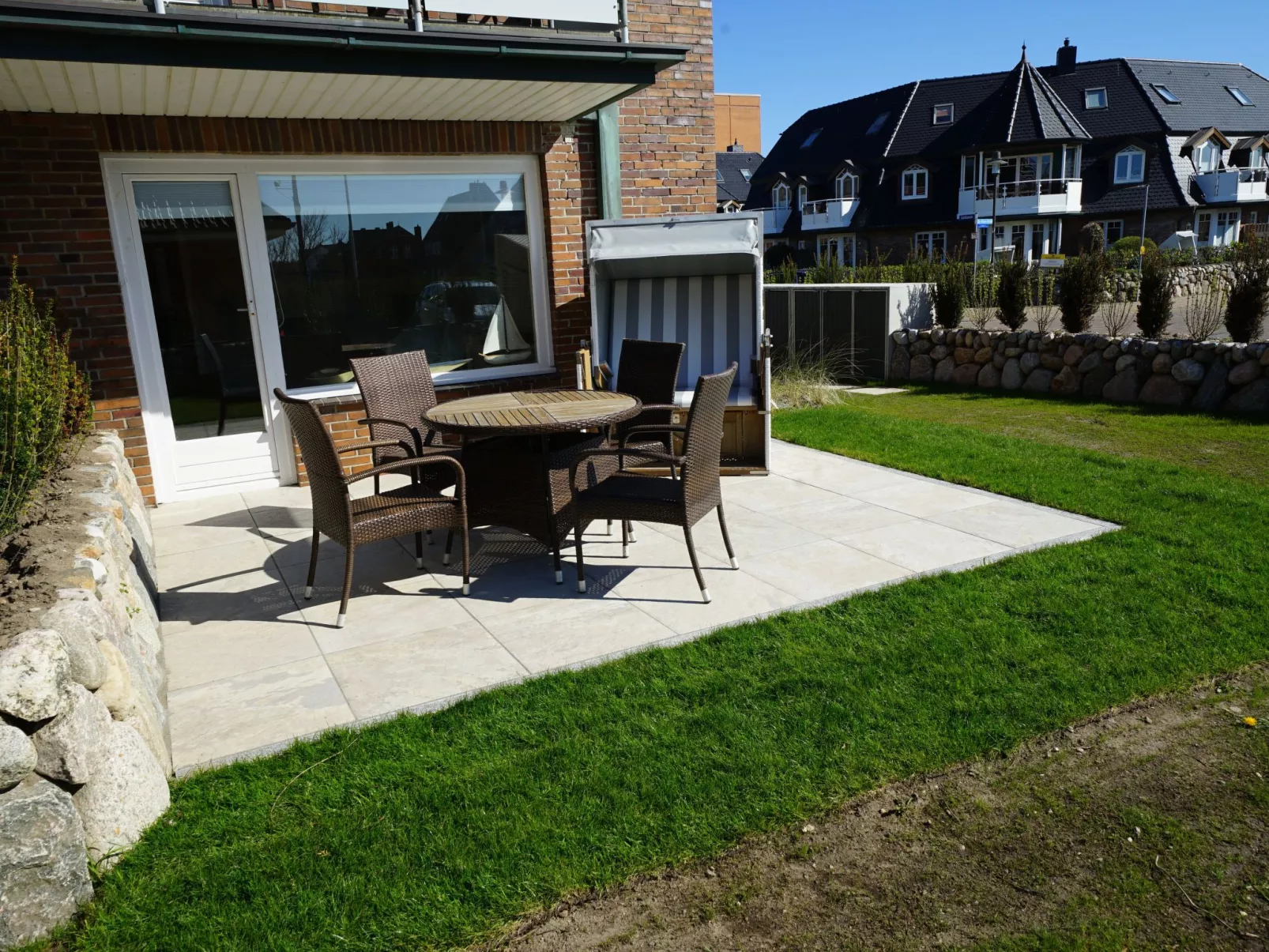 In Westerland mit Sonniger Terrasse-Image-tags.info