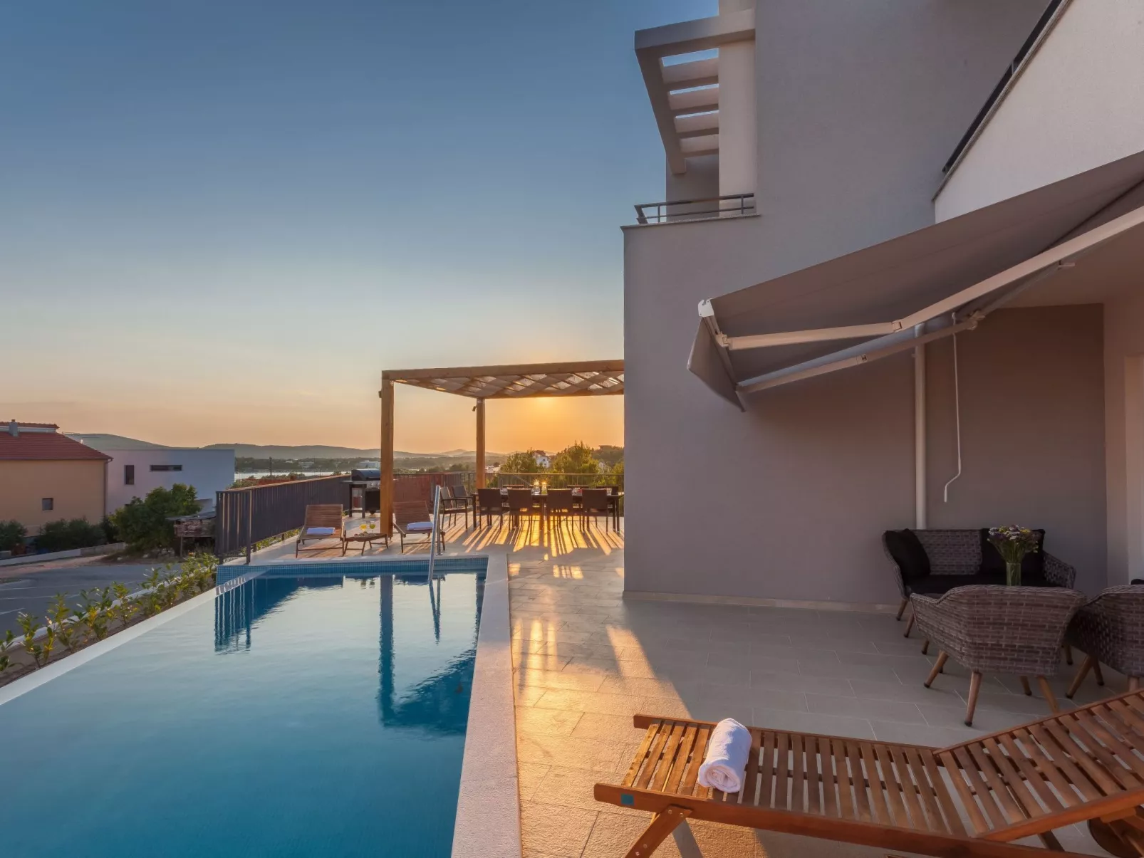 Wunderschöne Ferienvilla Lomari-Buiten