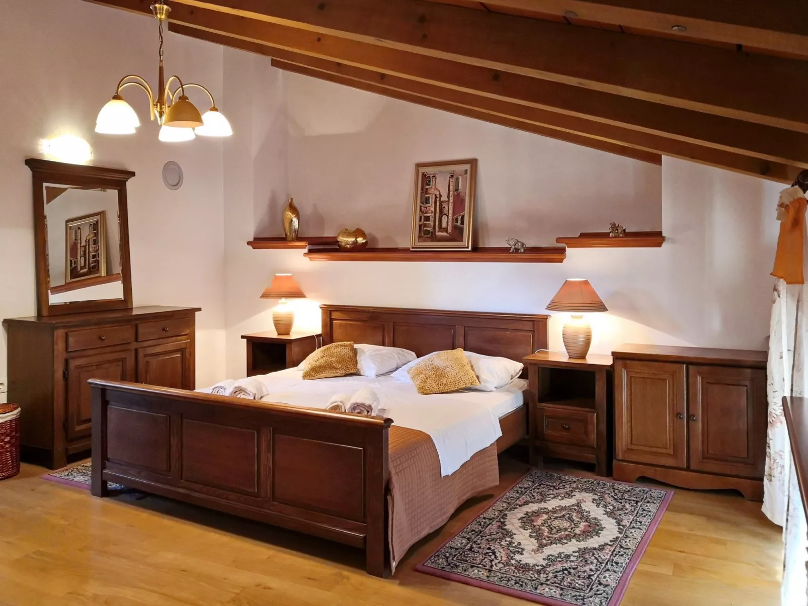 Renoviertes Steinhaus mit Garten und Pool ideal für ein erholsamen Urlaub-Binnen