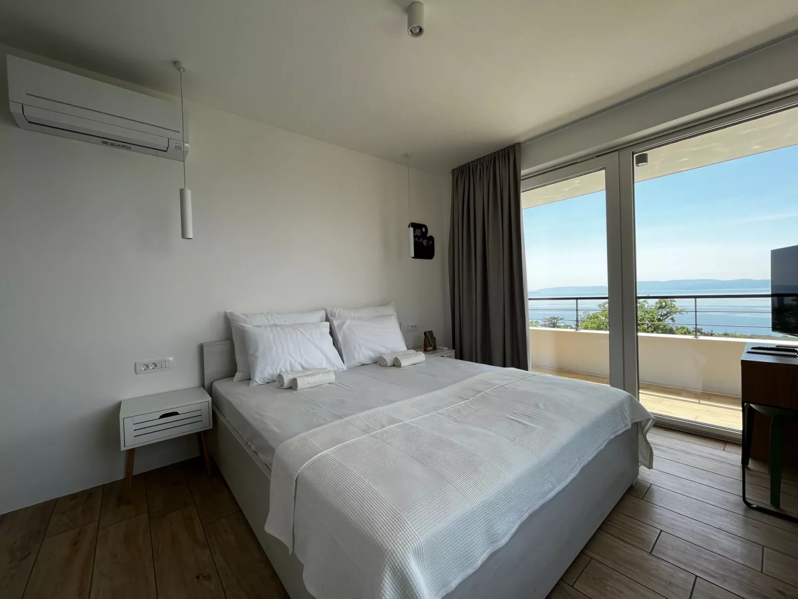 Villa 'Zara Bella Vista-Binnen