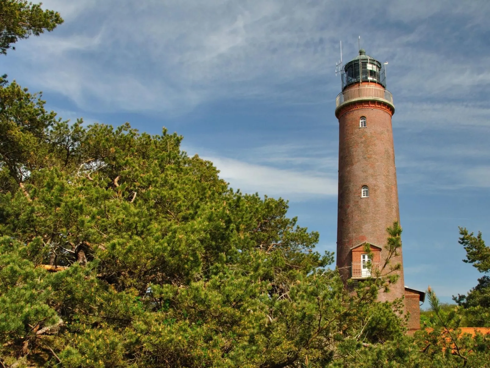 Schönes Ferienhaus mit Terrasse und Grill-Buiten