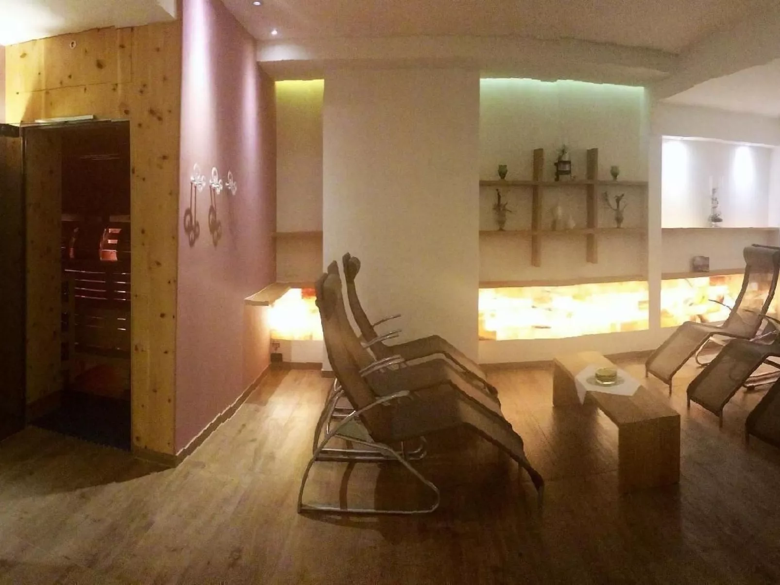 Thermen Apartment-Binnen