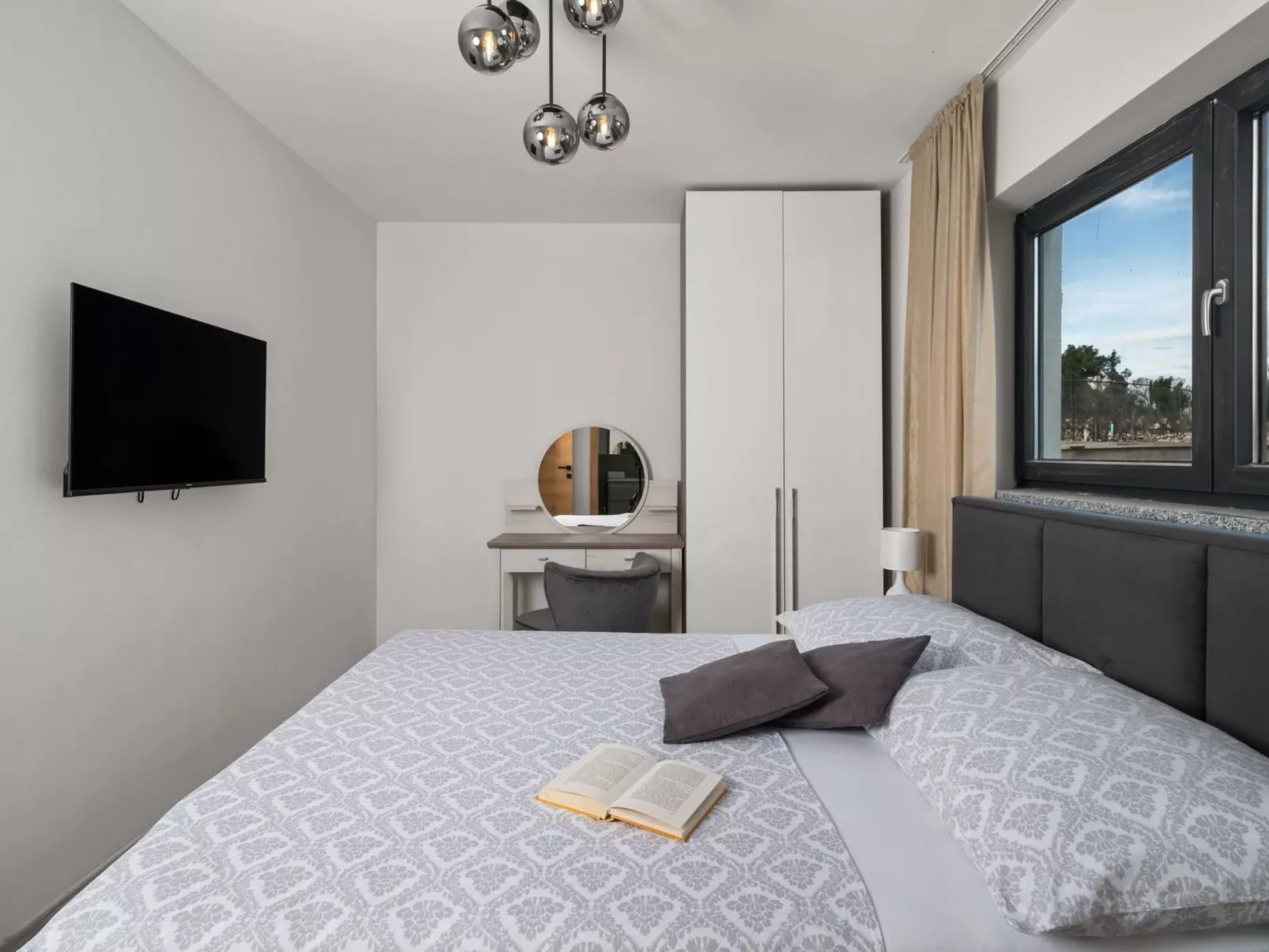 Sunset Villa Santalezi-Binnen