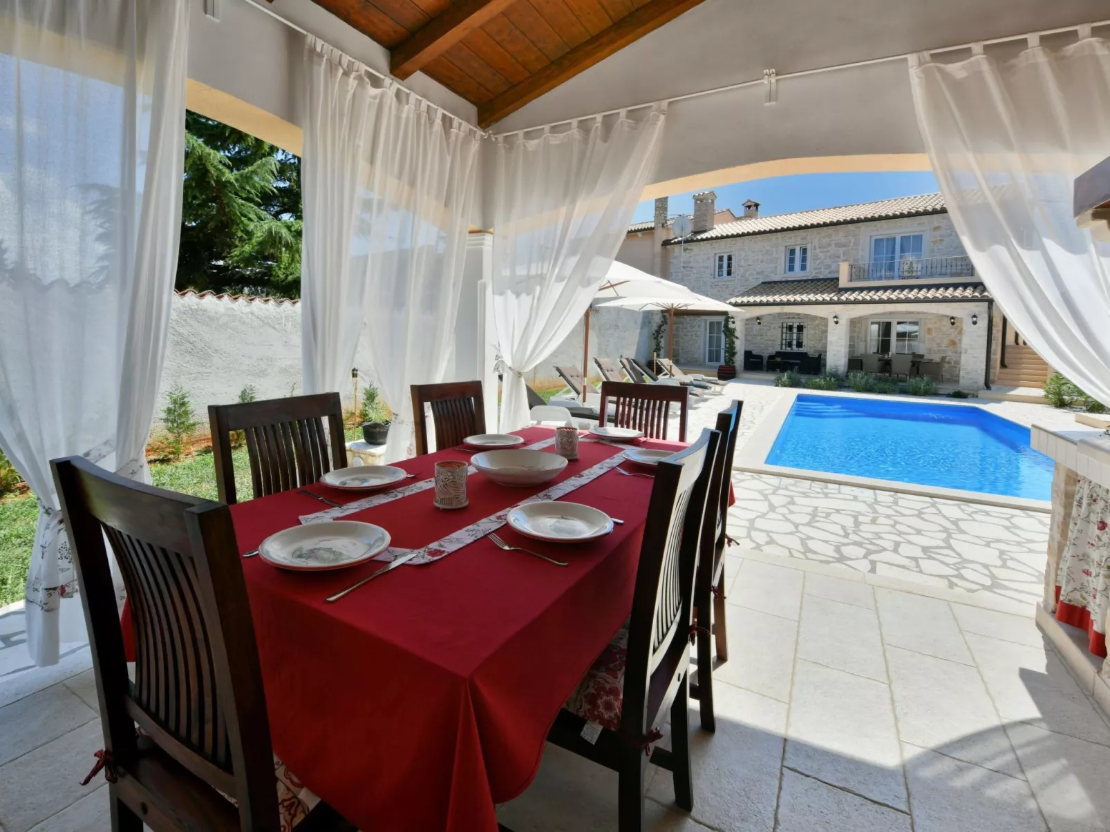 Mit Privatpool für 6 Personen ca. 130 m&sup2; in Markovici, Istrien (Binnenland-Buiten