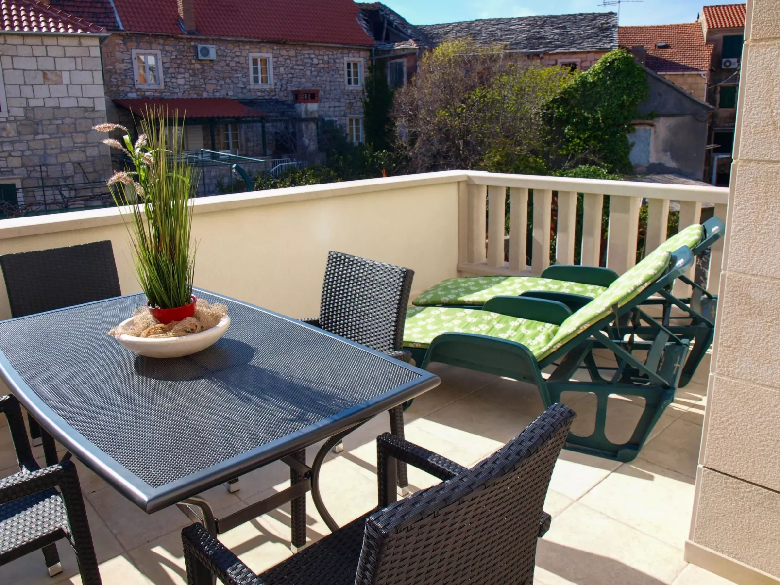 "Sweet Smile Postira"-Buiten