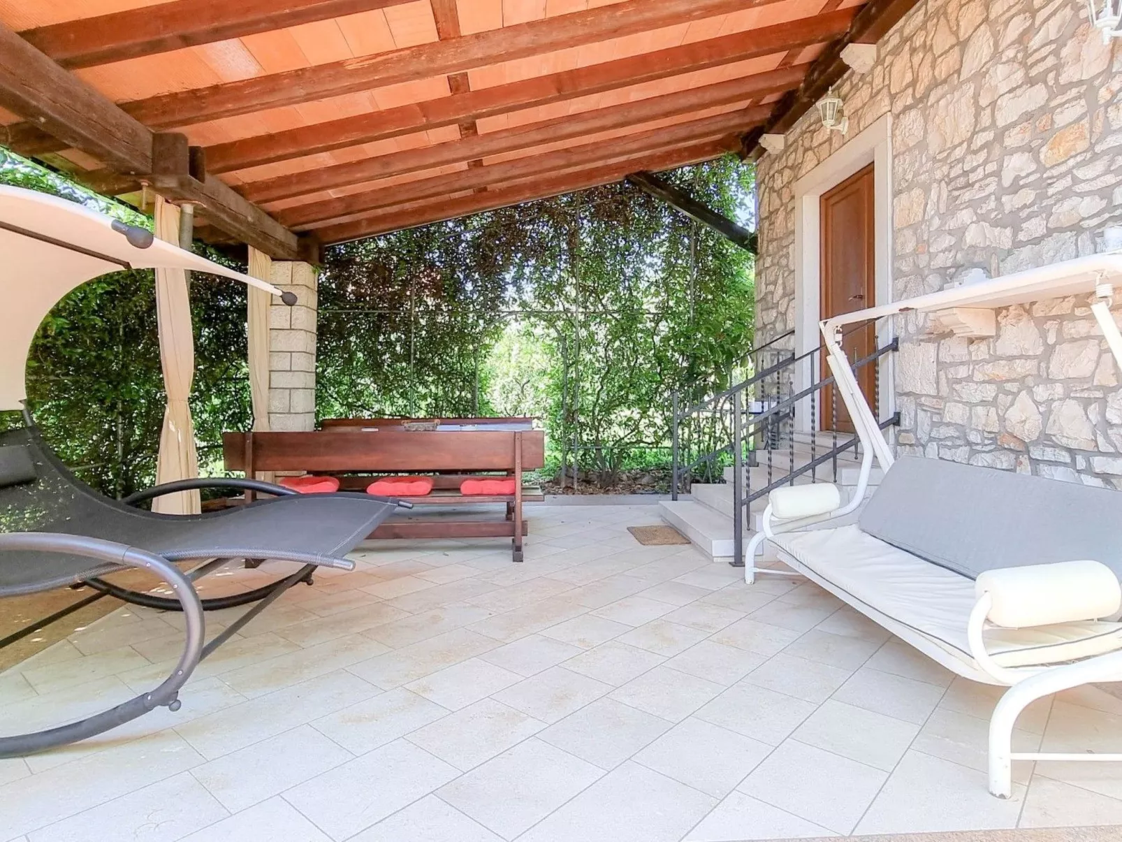 Einzimmerwohnung "Nadja 2" mit Terrasse-Buiten