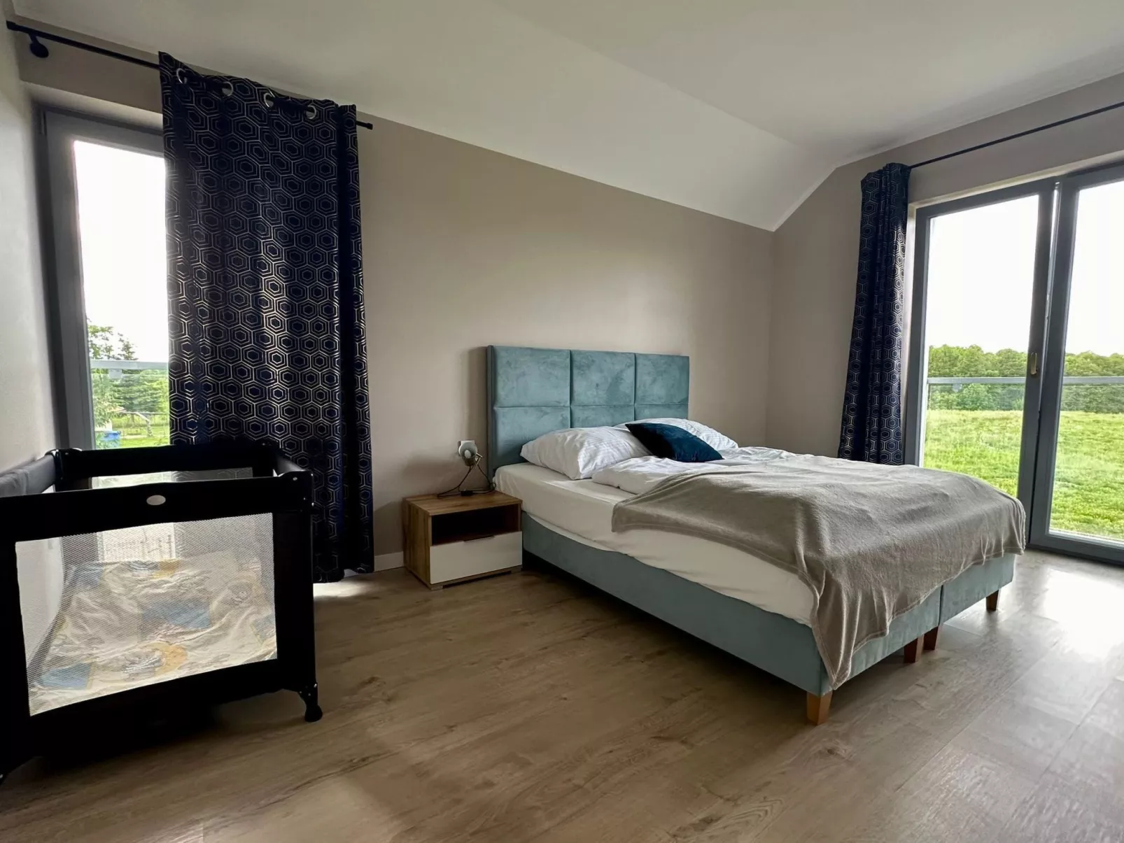 Double Bernstein-Binnen