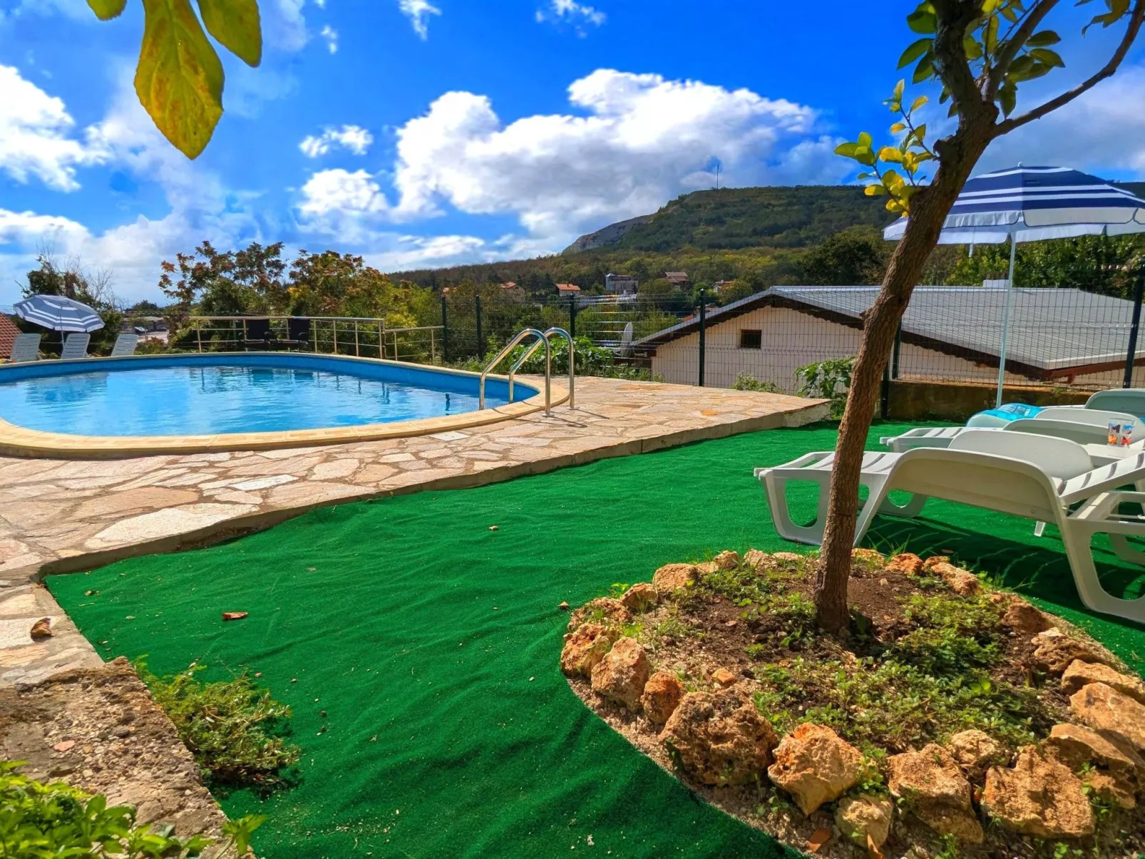 Familienvilla "Dionysus" mit Pool und Meerblick-Buiten