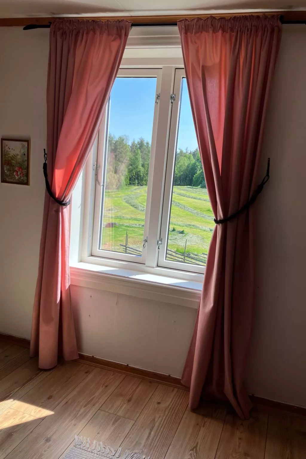 Charmantes Holzhaus mit eigenem Ruderboot-Binnen