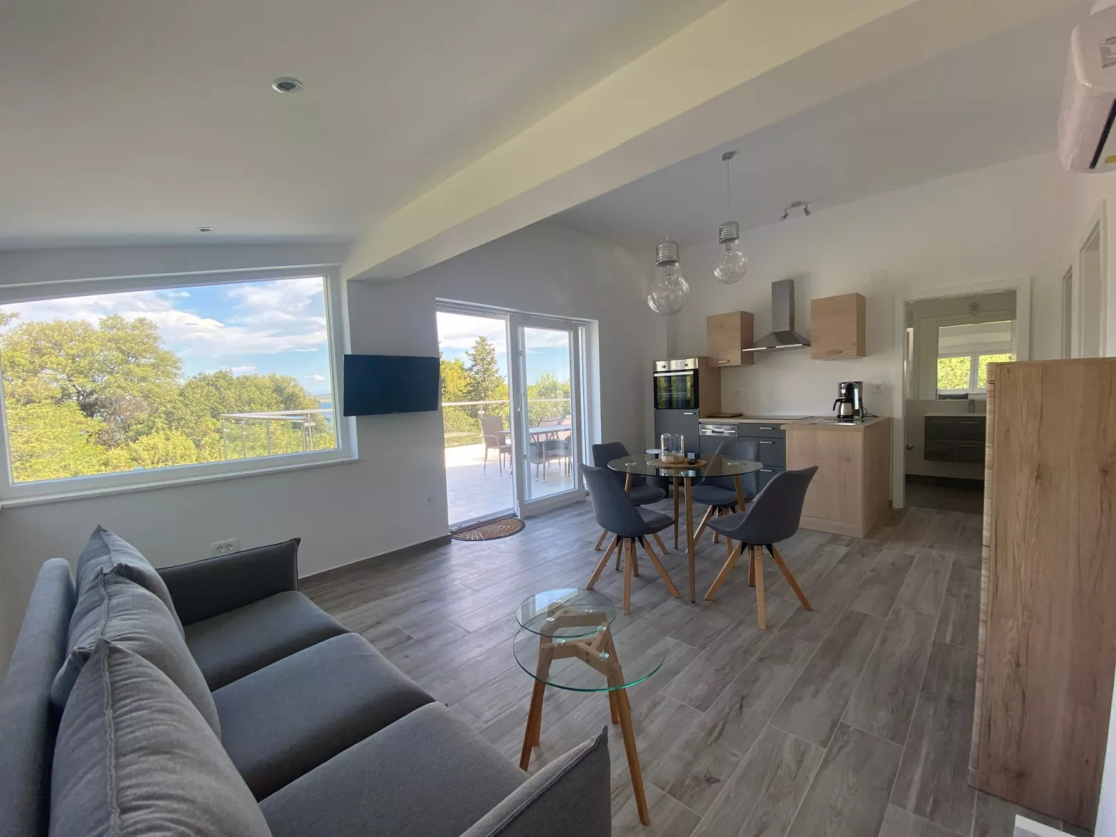 Appartment mit Pool-Binnen