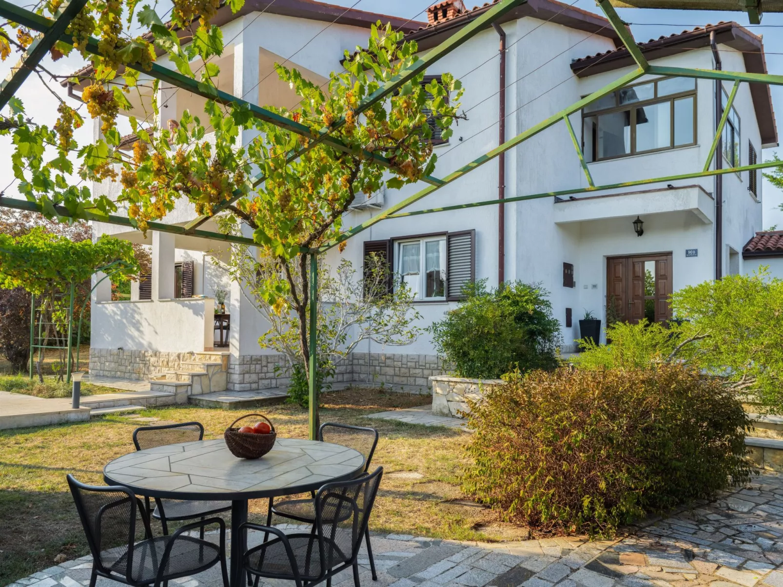 Attraktive Wohnung mit privatem Pool-Image-tags.info