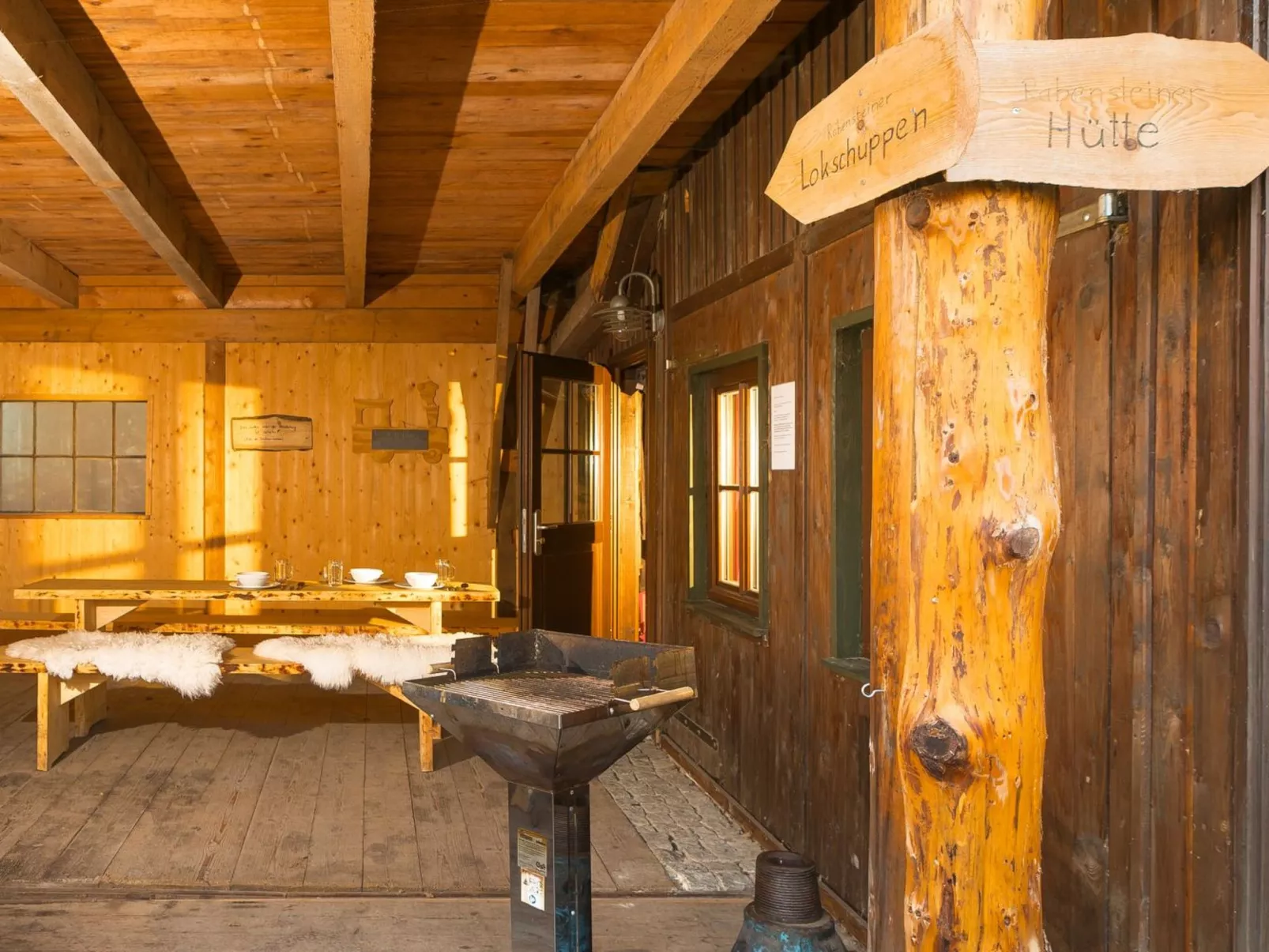 Gruppenhütte-Buiten