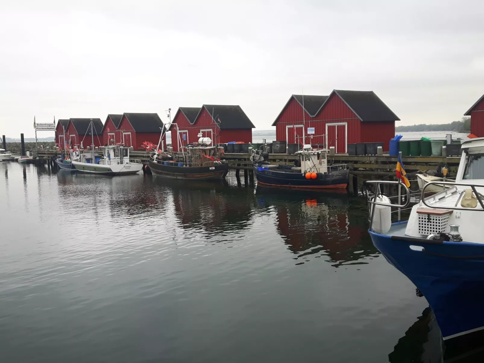 Gemütliches Schwedenhäuschen in guter Lage-Buiten
