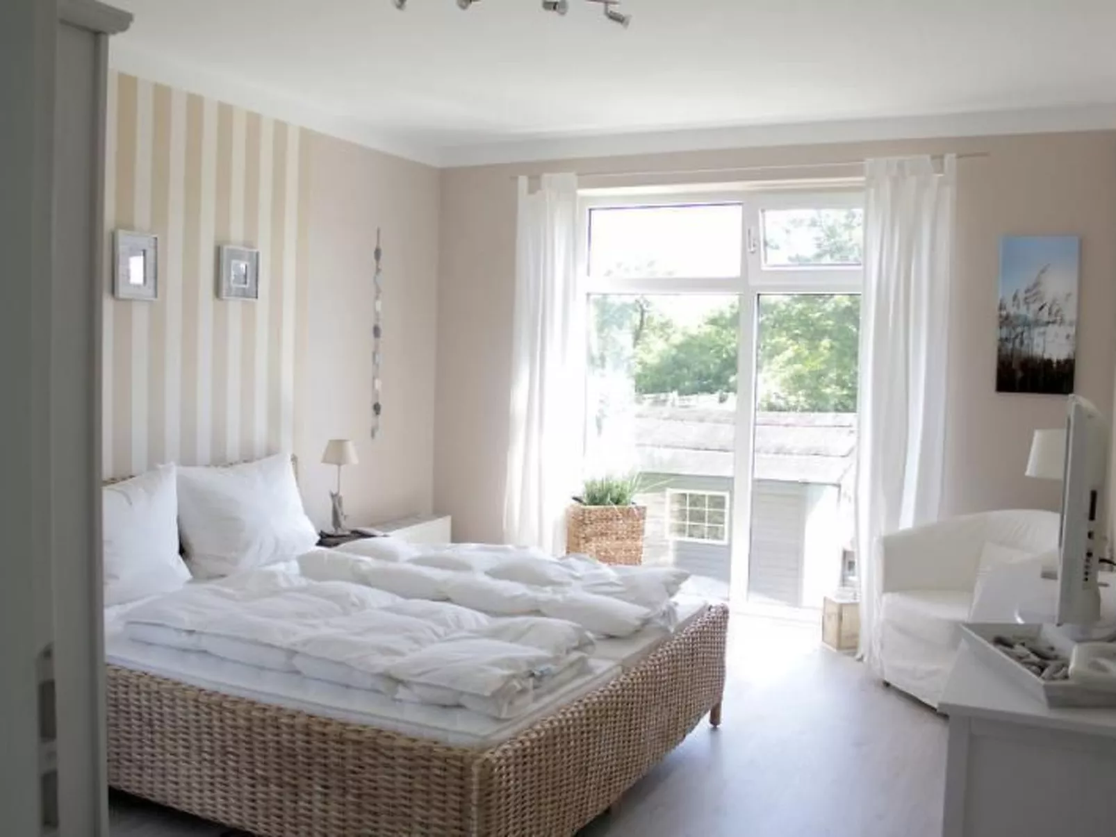 Mit Stellplatz mitten im Grünen-Binnen