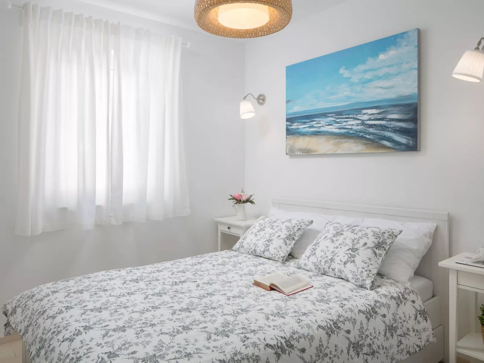 Charmante Villa mit gepflegtem Garten und beheiztem Pool-Binnen